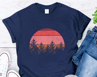 Forest Sunset T-shirt, Retro Style Sunset Graphic Tee, Tree T-shirt, Nature Shirt, Wanderlust shirt.Unisex and women T-shirt