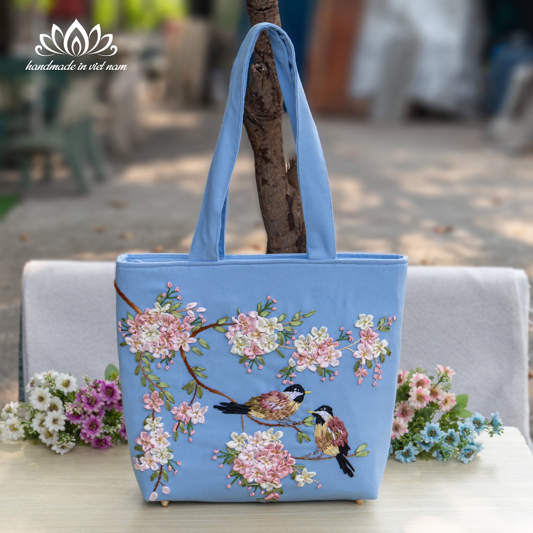 Beautiful Ribbon Embroidered Bag Thick and Sturdy Tote Bag Surprise ...
