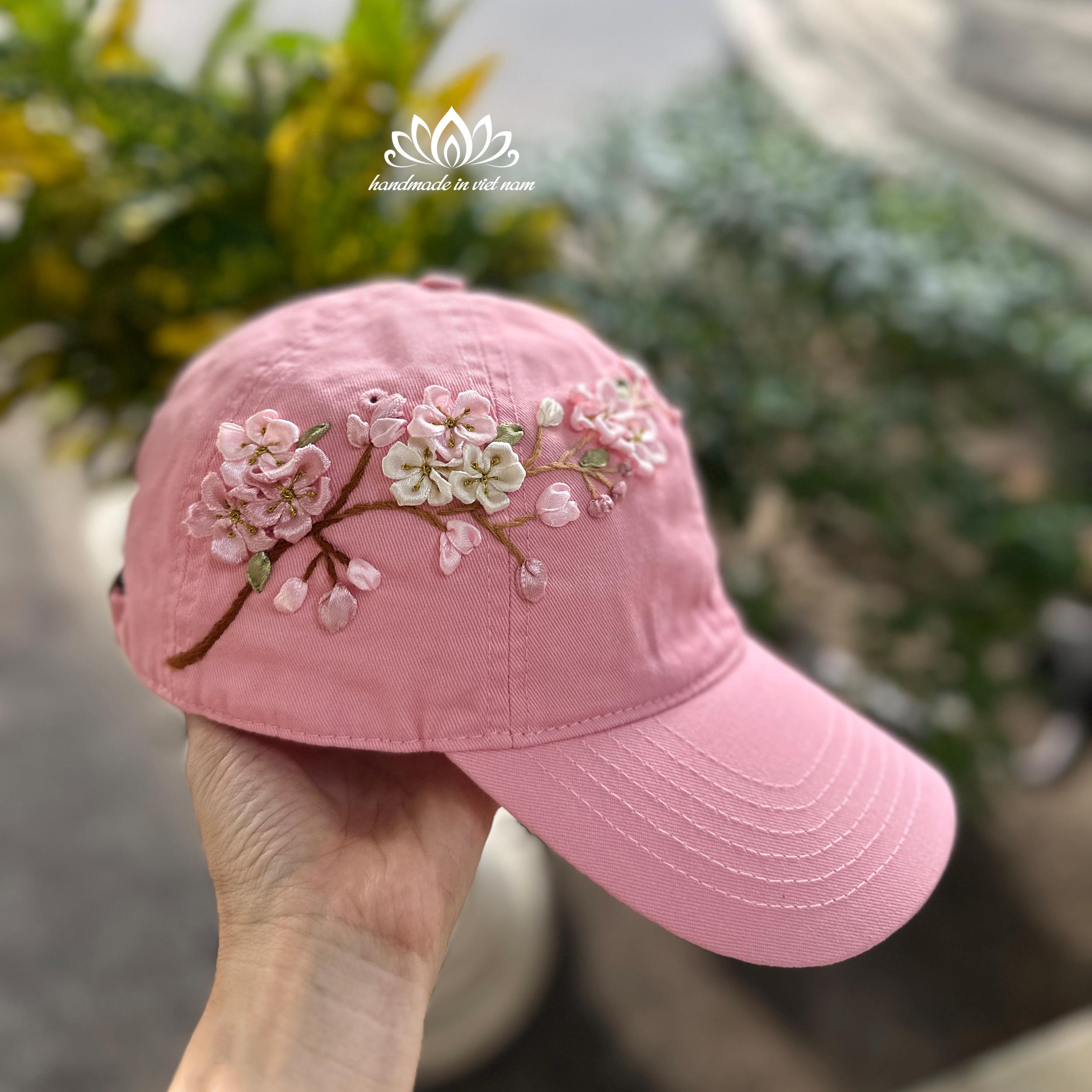 桜柄の野球帽（手刺繍のリボンフラワー付き） - Etsy 日本