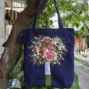 Sac fourre-tout brodé avec fermeture à glissière, broderie de ruban unique, sac à couture fait main