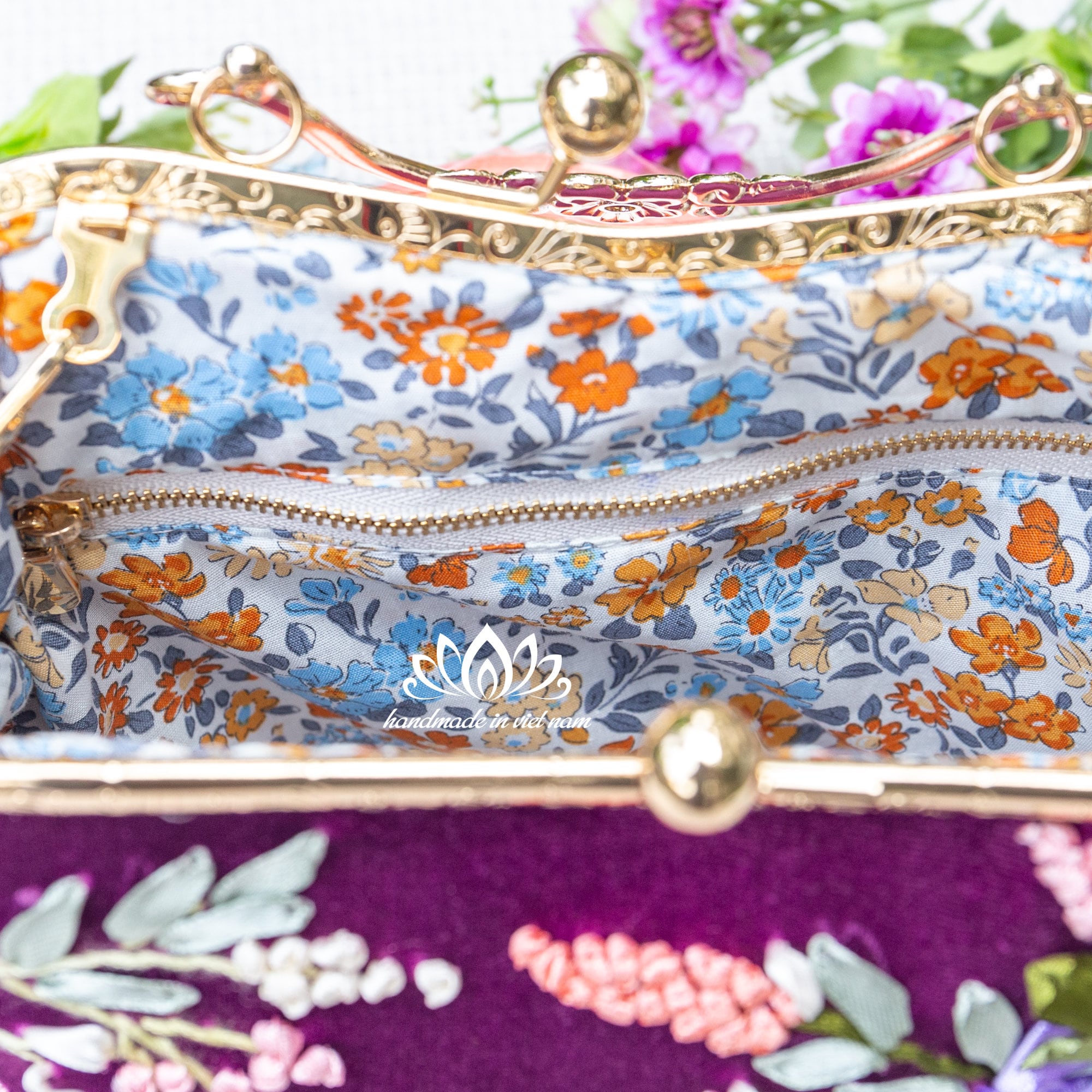 Velvet Kiss Lock Bag With Ribbon Embroidery for Her - Etsy