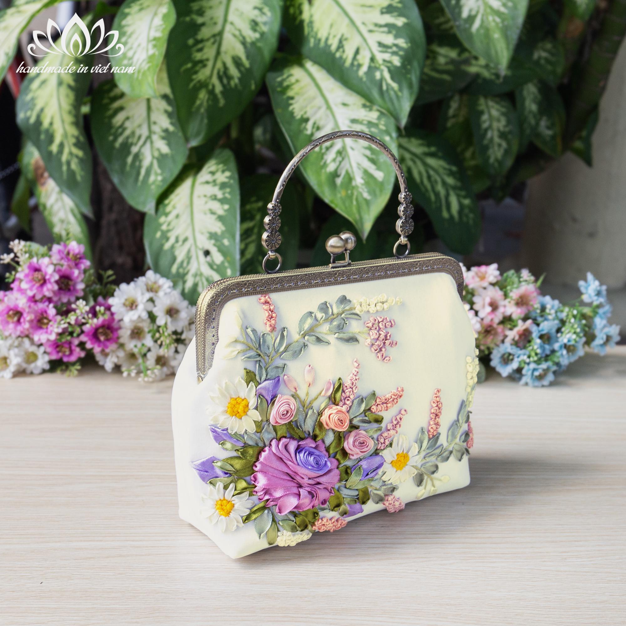 花柄刺繍ハンドバッグ、チェーン付きキスロックバッグ - Etsy 日本