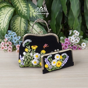 Conjunto de bolso y billetera bordados / Gran calidad / Espejo de bolsillo gratis con la compra del conjunto completo