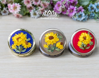 Embroidered pocket mirror | Embroidered silk ribbon | Makeup Pocket Mirror | Compact Mirrors | Bridesmaids gift