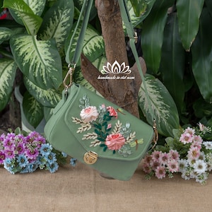 Kleine Mini-Box-Tasche mit Umhängegurt, bestickte Mini-Box-Tasche