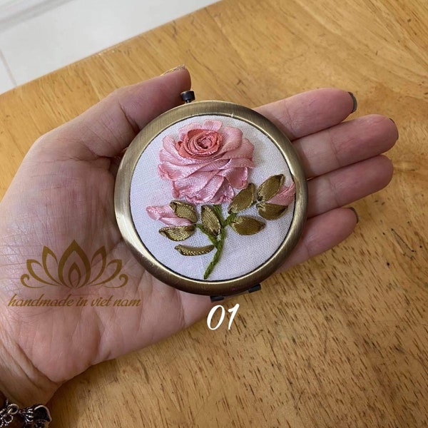 Embroidered pocket mirror | Embroidered rose | Makeup Pocket Mirror | Compact Mirrors | Bridesmaids gift