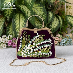 Borsa a mano con tracolla a catena, borsa unica con ricamo floreale a nastro, tessuto di velluto