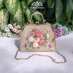 Magnifique ensemble de sacs à main et portefeuilles, broderie de fleurs en ruban unique
