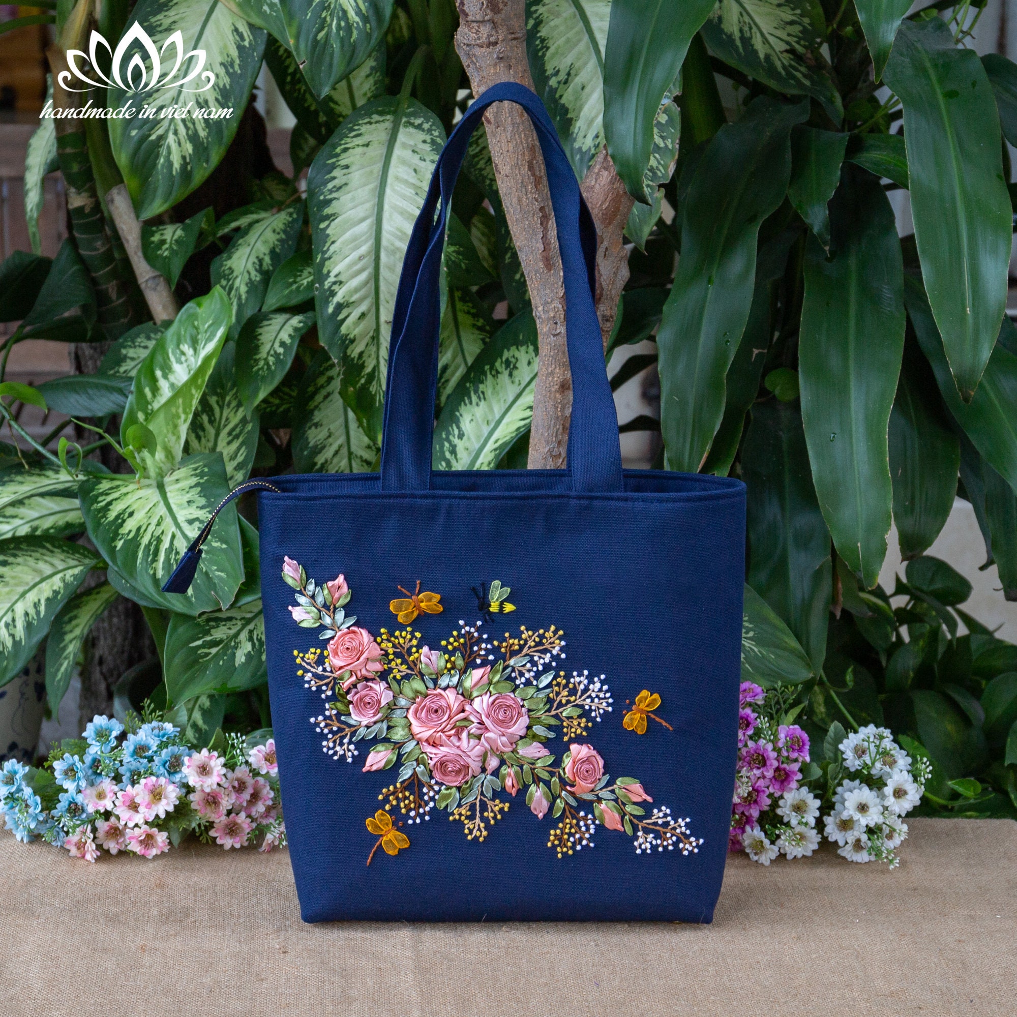 TEMBEA×FRIDAY* flower embroidery paper tote (natural) - BLUE