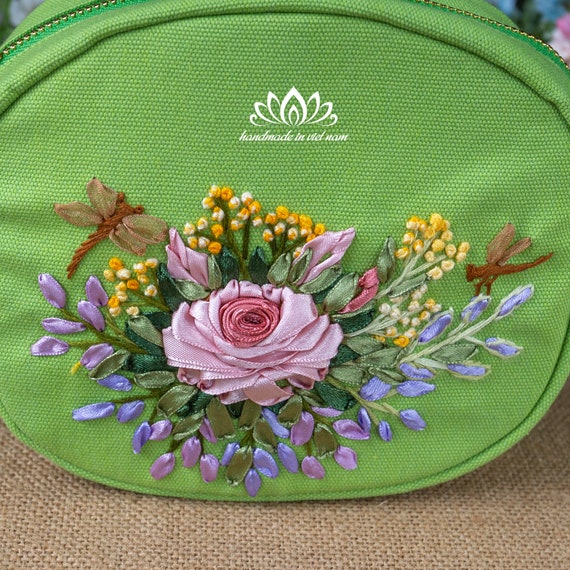 【GRAVER】Green Flower Embroidered Cross Messenger Bag GUCCI GG Marmont Crossbody Bag Green Floral Embroidery