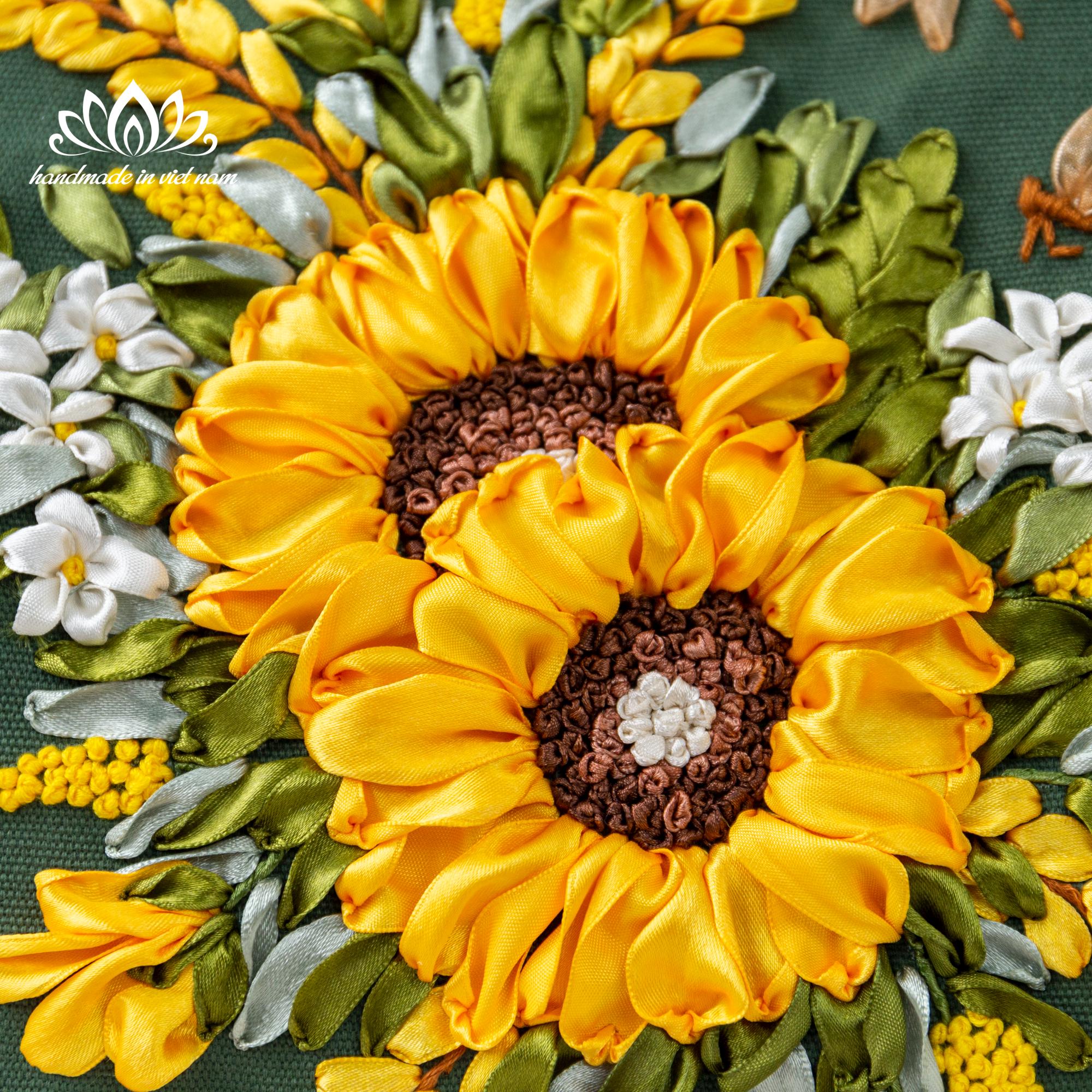 Handmade Embroidered Backpack: Sunflower Design Sunflower Backpack - Etsy main image 4