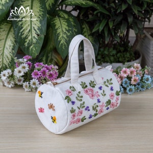 Schön bestickte Reisetasche für Frauen, Design kann auf Anfrage angepasst werden