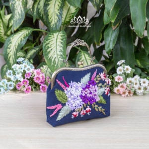 Bestickte Handtasche, Einzigartige Bändchenstickerei Kunst
