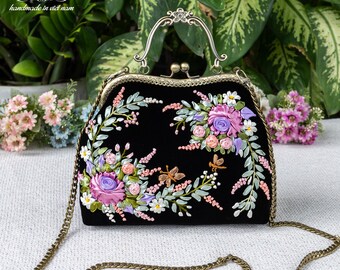 Kiss Lock Handbag | Luxurious Black Velvet Bag | Unique Ribbon