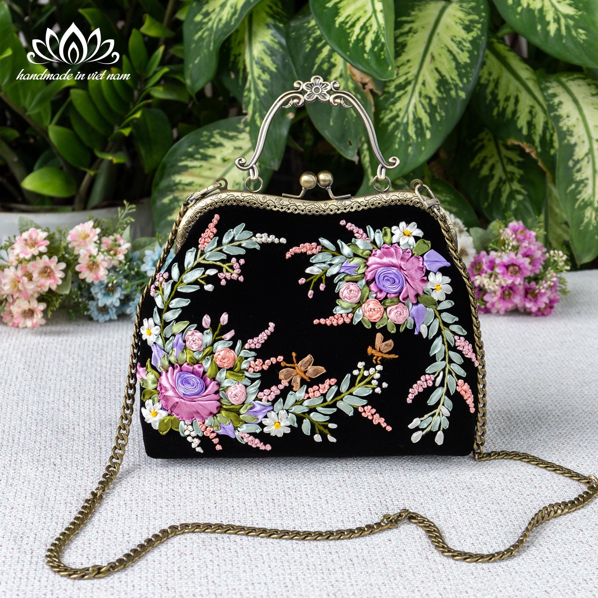 Kiss Lock Handbag | Luxurious Black Velvet Bag | Unique Ribbon