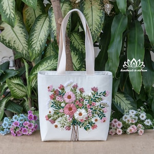 Embroidered shoulder Bag with Zipper, Handmade sewing bag