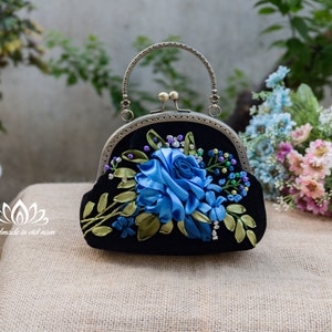 Clasp Purse for Women Embroidered Rose With Ribbon Kiss Lock Purse - Etsy