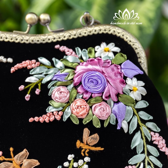 Kiss Lock Handbag | Luxurious Black Velvet Bag | Unique Ribbon