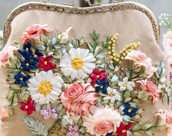 Sac à main horizontal en cuir pleine fleur pour femmes, avec des accessoires en or - ROMY TISA