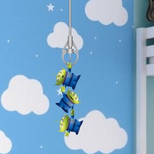 ALIENS & THE CLAW wall sticker - Toy Story Theme - 624mm x 171mm - 375
