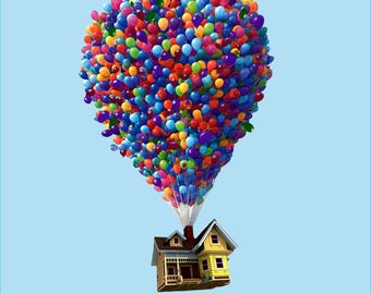 Könnte beinhalten: Ein gelbes Haus wird von einer riesigen Ansammlung bunter Luftballons in die Luft gehoben. Die Ballons in Rot, Blau und Grün bilden einen auffälligen Kontrast zum hellblauen Himmel.
