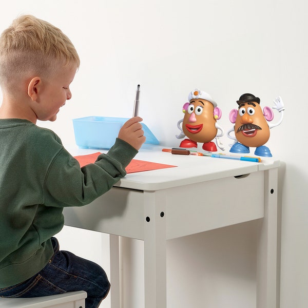 Mr & Mrs Potato Head - wall sticker  No 360 - (271MM x 154MM)