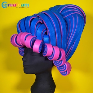 Belle perruque en mousse rose et bleue