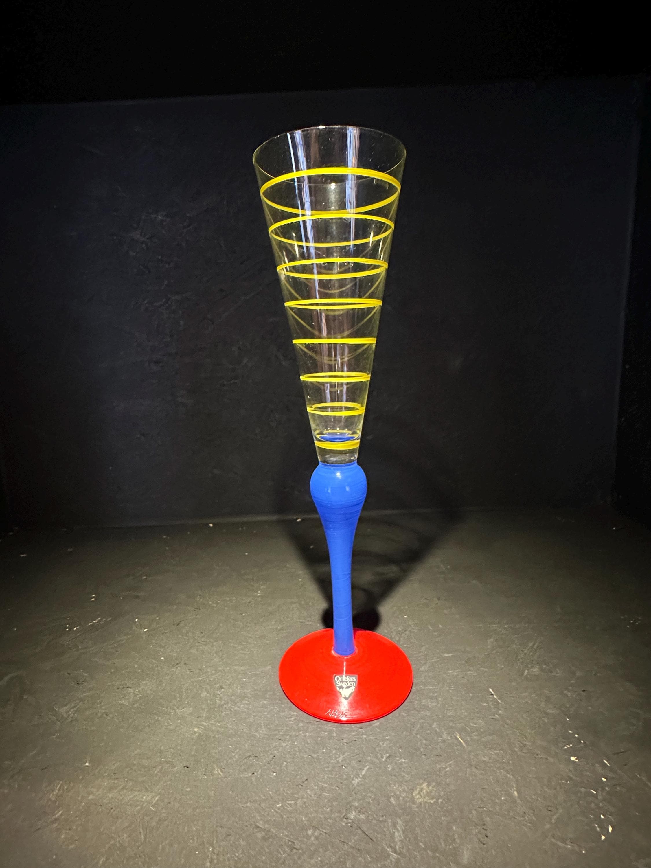 Anne Nilsson (1953) - 'Clown' Champagne Glas - Produced By Orrefors, Sweden - Height 26.5 cm.