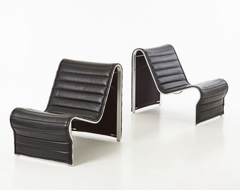 Eric Sigfrid Persson (Suède, 1906-1992). - Cuir Noir, Cadre En Aluminium - 1960/70 - Paire De Fauteuils