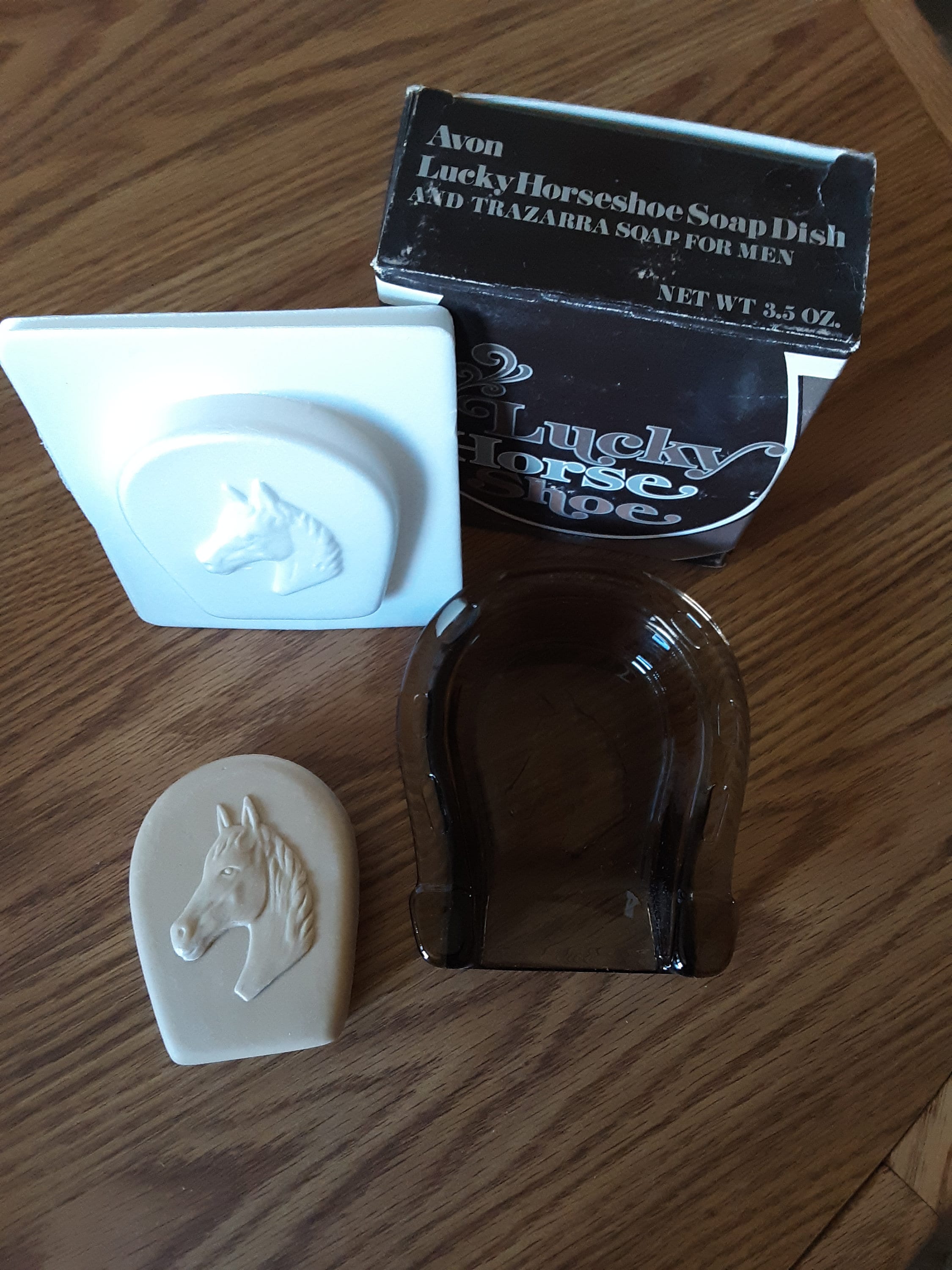 Avon 197981 LUCKY HORSESHOE Horse Shoe Glass Soap Dish Trinket Tray