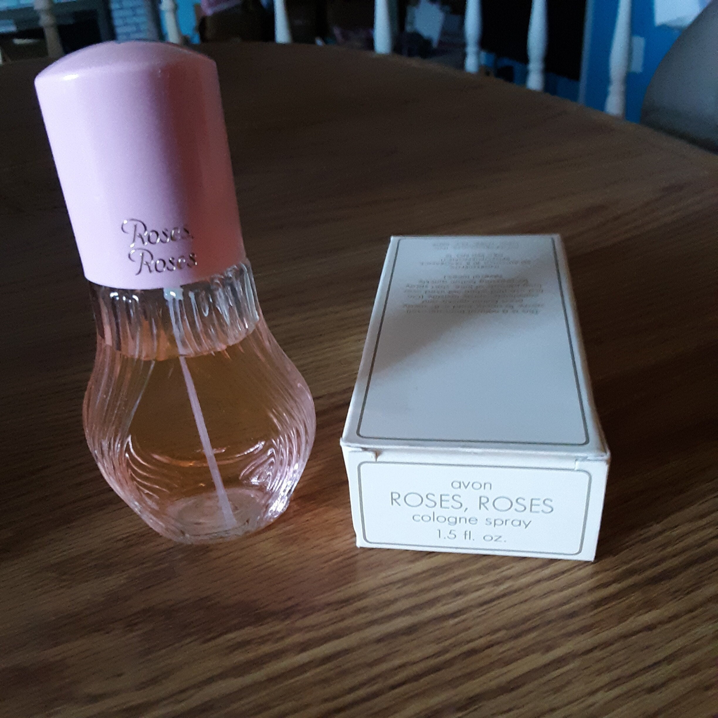 FULL Avon ROSES ROSES Cologne Spray 1.5 Fl Oz Full Never Used