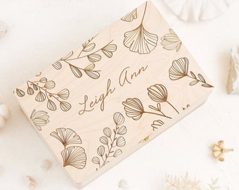 Botanical Ginkgo Leaf Wooden Box | Bachelorette party gift |  Birthday gifts for Women, Best friend, Sister| Wooden keepsake souvenir box