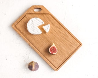 Handmade natural oak minimalist rectangular chopping board with a hole | Cutting board for serving the cheese and snacks | Housewarming gift