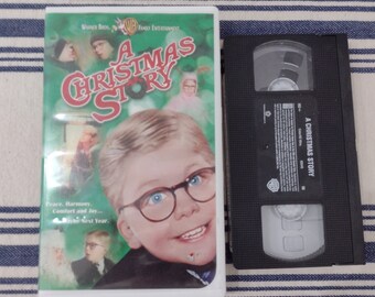 A Christmas Story VHS Video Movie Warner Brothers Rated PG Clamshell Case
