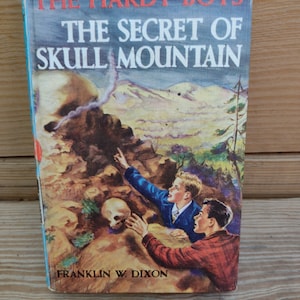 The Hardy Boys The Secret of Skull Mountain by Franklin W Dixon 1948 Brown End Papers