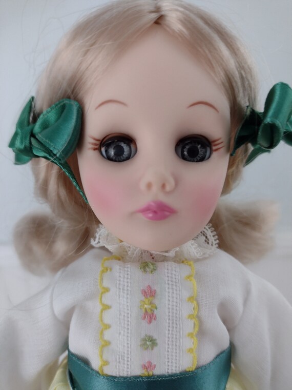 The Wonderful World of Effanbee Dolls 1983 Storybook Doll Goldilocks 11 Tall Etsy