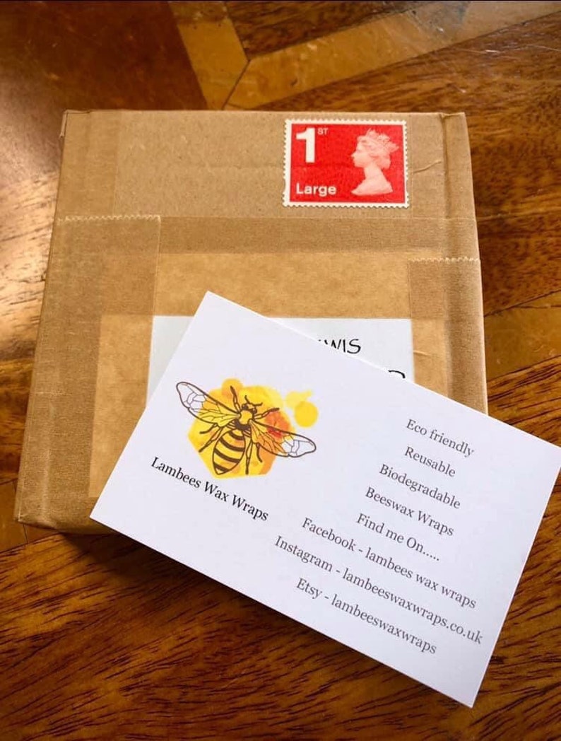 Letterbox Giftbox birthdayanniversarymissing youtreat yourself Beautiful /'bee on honeycomb/' keyringkey fob.