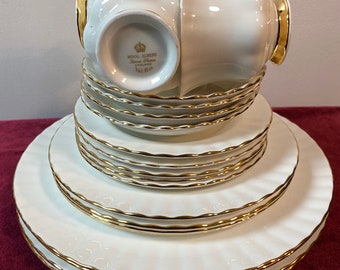 Royal Albert Val D’Or 20-piece set. Made in England