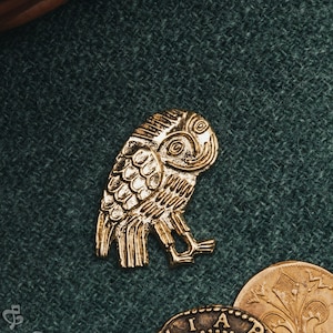 Owl Medieval badge replica. Pilgrim pin for a hat or a cloak, for Renaissance costume 14th-15th centuries.