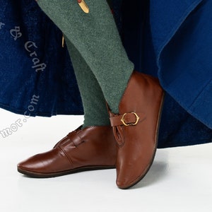 Medieval Poulaines boots. Women&#39;s Renaissance shoes for  Medieval costumes, historical reenactments, cosplay, and more.