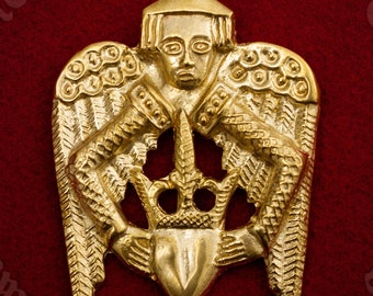 Archangel Holding a Heart Pilgrim Badge – Symbol of the Seven Sorrows of Mary. Pin for Hat or Cloak, Perfect for 15th Renaissance Costumes.