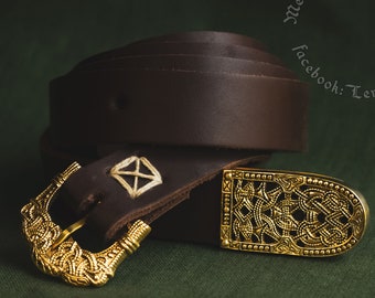 El cinturón de cuero vikingo se basa en la arqueología de finales del siglo IX de Gokstad, Noruega, para vestuario de recreación histórica, SCA, LARP y cosplay. Cinturón 2.