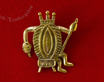 Ironic Shameless Medieval Pilgrim Badge "Queen". Replica of the 1350-1400 pin for medieval and renaissance costume.