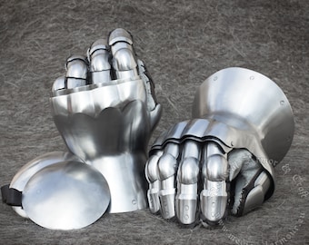 Medieval Hardened steel Hourglass Gauntlets with segmented fingers for the 14c. Knights mittens for SCA, LARP, and reenactment.