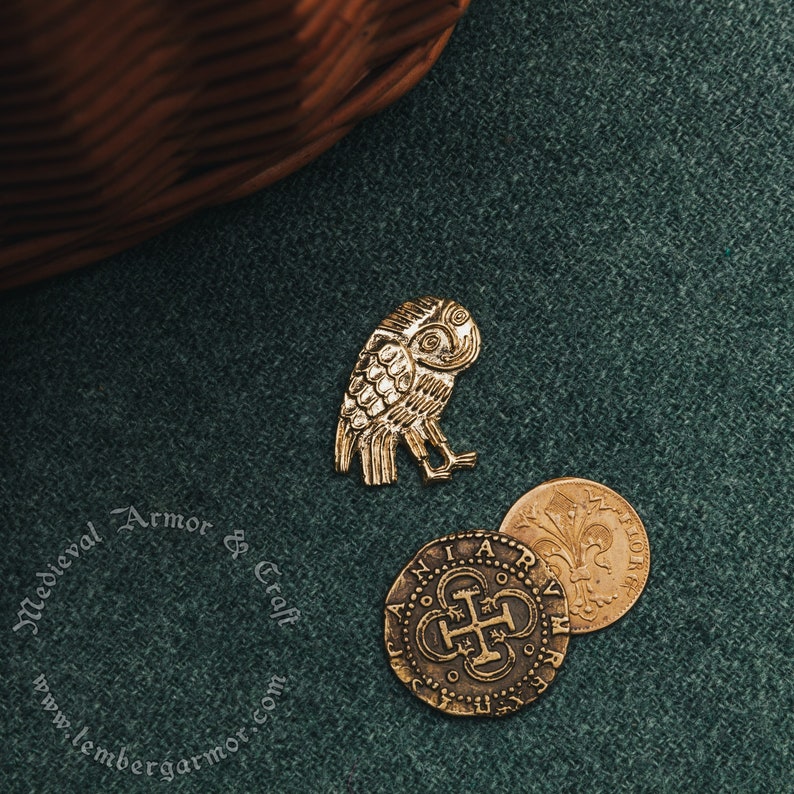 Owl Medieval badge replica. Pilgrim pin for a hat or a cloak, for Renaissance costume 14th-15th centuries. image 1