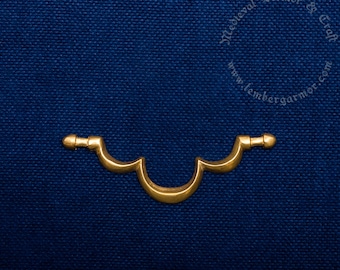 Beam - a dress accessory, in England, in the late 14th century, for attaching a pouch to the belt. A great gift to a dedicated historian.