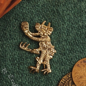 Forest Men medieval badge replica. Pilgrim pin for a hat or a cloak, for Renaissance costume 14th-15th centuries.