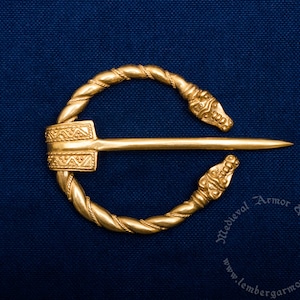 Replica Scandinavian Fibula with Dragon Heads. Viking-Inspired Brooch – A Perfect Gift for Re-enactors and History Enthusiasts.