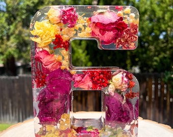 Dried floral resin number light