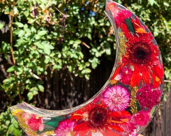 Dried floral resin moon